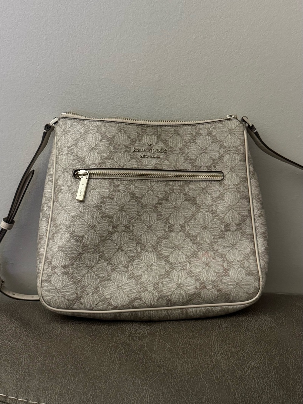 Kate Spade Cream Floral Crossbody Bag “Swingpack”